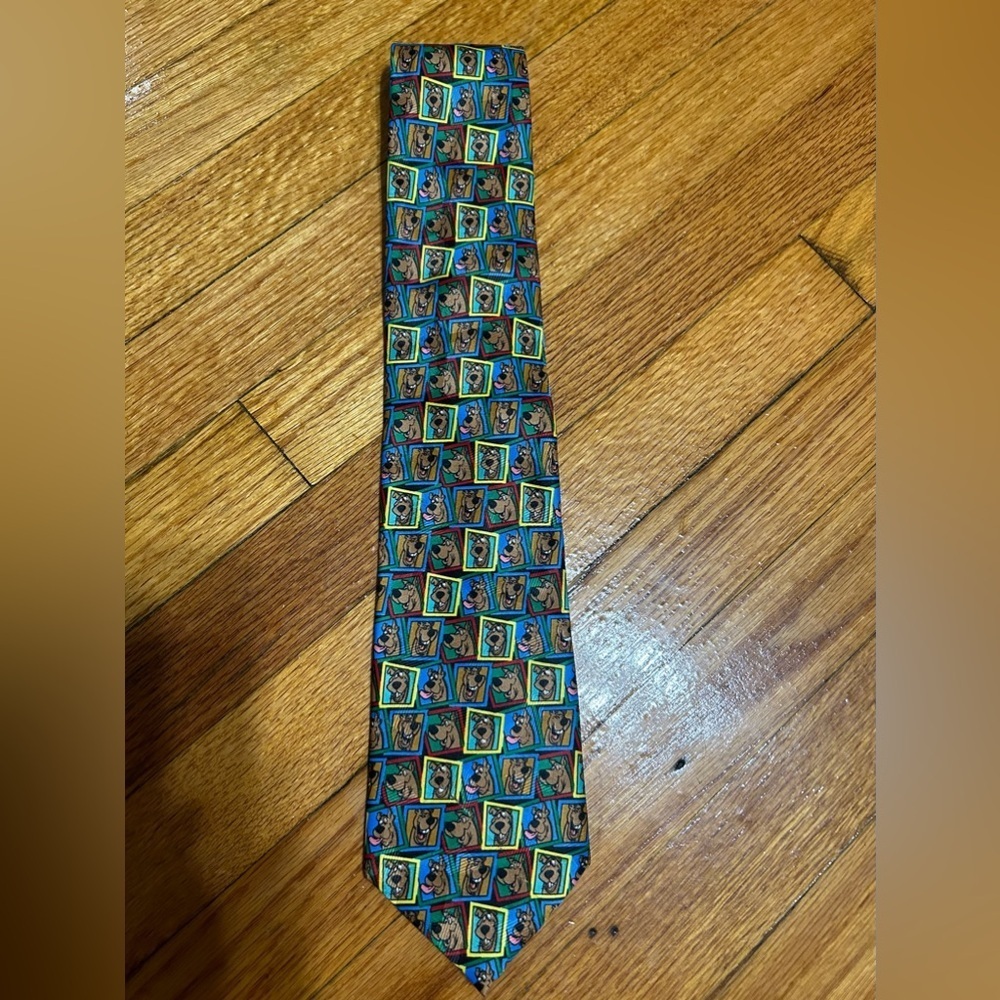 CARTOON NETWORK GREEN MULTI SCOOPY DOO MADE IN KOREA SATIN NECKTIE